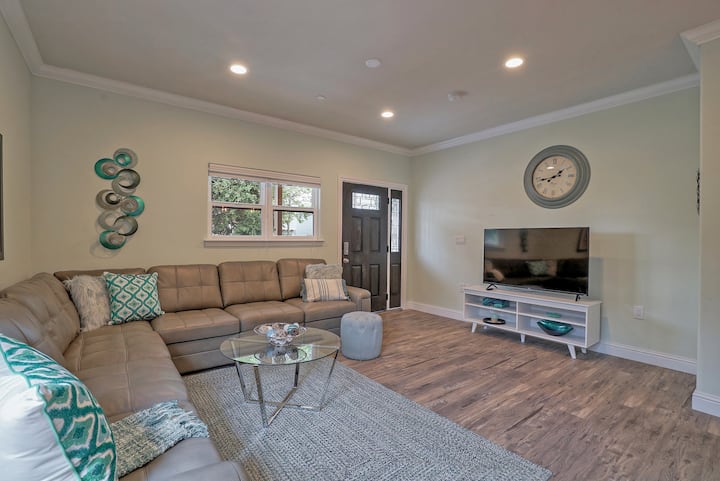 Mountain View 3/2.5 New Home +Detached Studio/bath - Palo Alto, CA