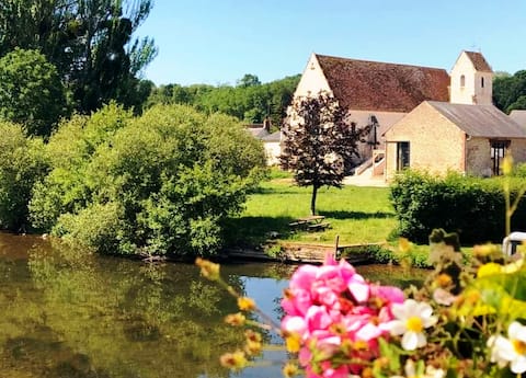 Cozy 2-bedroom house, alone as a couple or with family