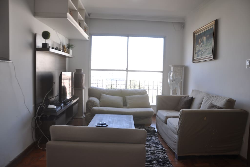 Sala de estar, TV com NET, Wi-FI