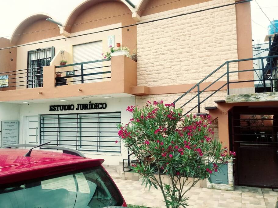 Este es el exterior de la complejo.
