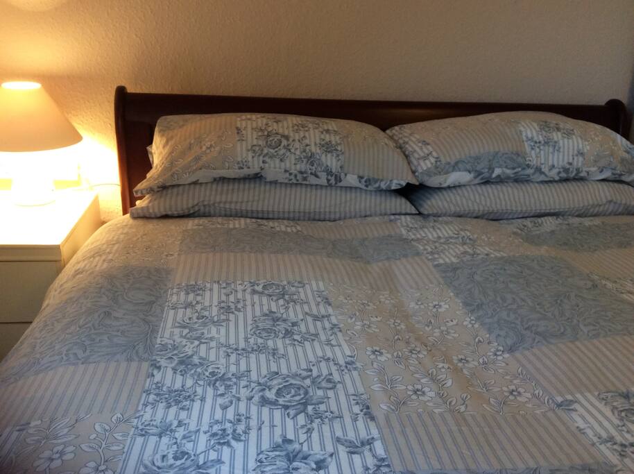 **New** - Double room w/UK King-size bed