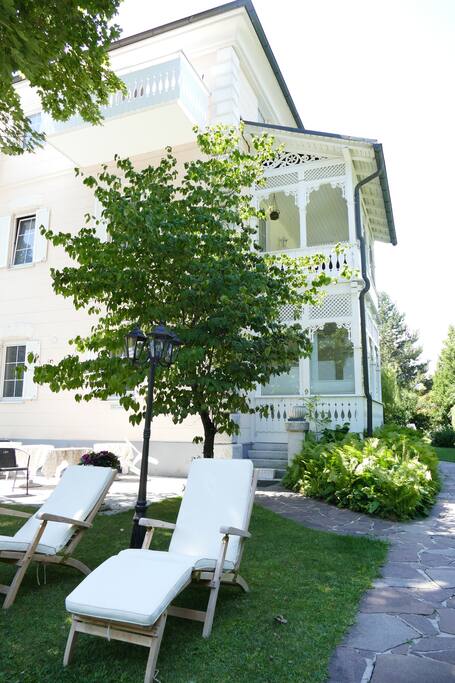 Blick auf die Villa