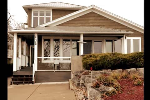 Lakeview Retreat home in Port Stanley!