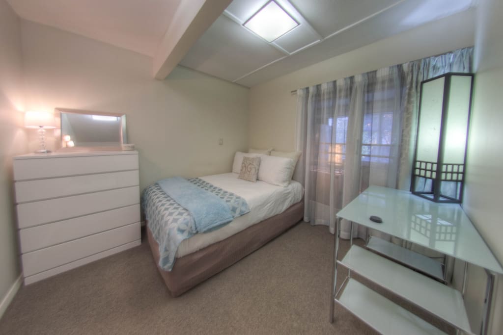Master Bedroom Double bed
