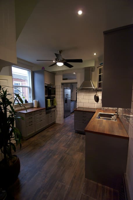 Wide angle photo of Kitchen