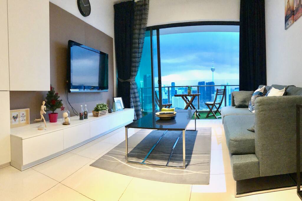 Living Room (Day Time)
