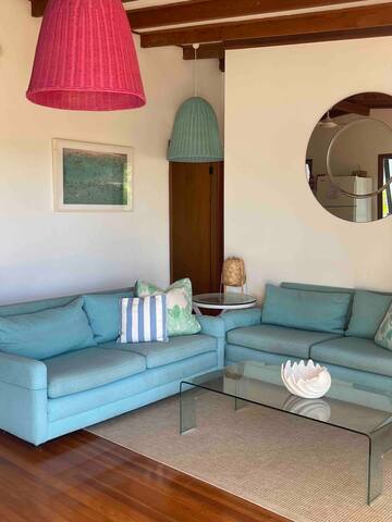 Blueys Beach House – footsteps from the sand gallery image 5