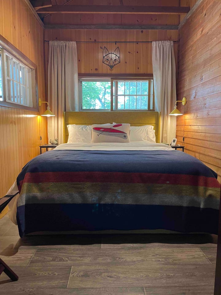 The master bedroom invites you to climb into the Hybrid memory foam bed and have an amazing nights sleep. 