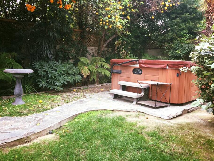 Private jacuzzi in secret hideaway