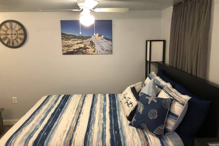 Centrally located beach themed apartment w/pool