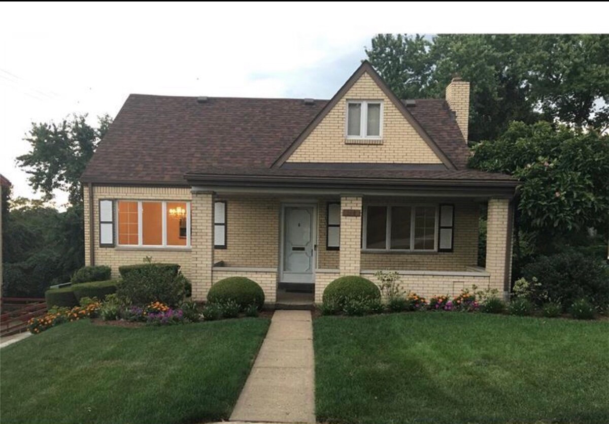 sneaker villa in edgewood town center
