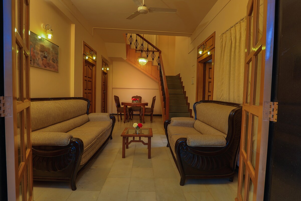 მისაღები ოთახი 2