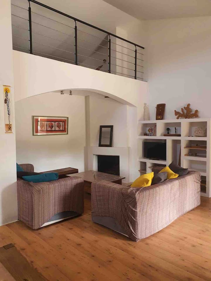 Salón mincí + mezanín