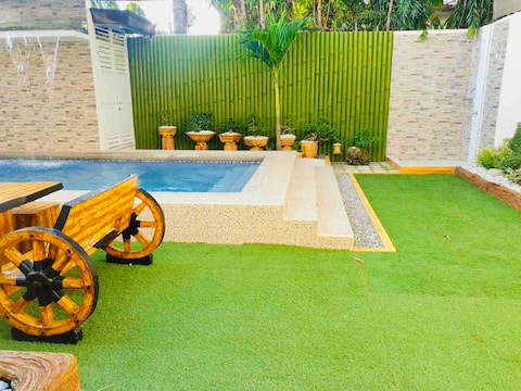 Villa w/ Pool near Clark Airport (newly renovated)