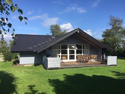 cottage close to the beach in forest town on als