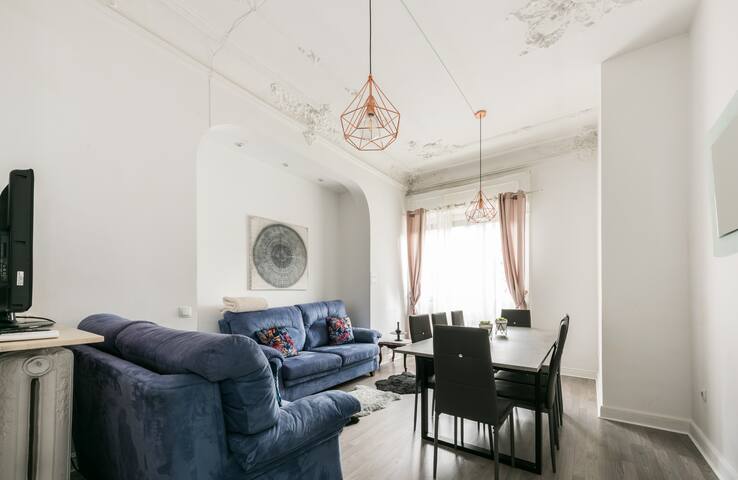 Gran Apartamento de 7 hab. y 7 baños (C/Gran Vía)