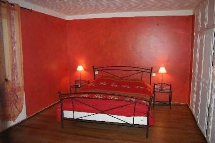 ชั้น 1: ห้องนอน Saule พร้อมเตียงควีนไซส์