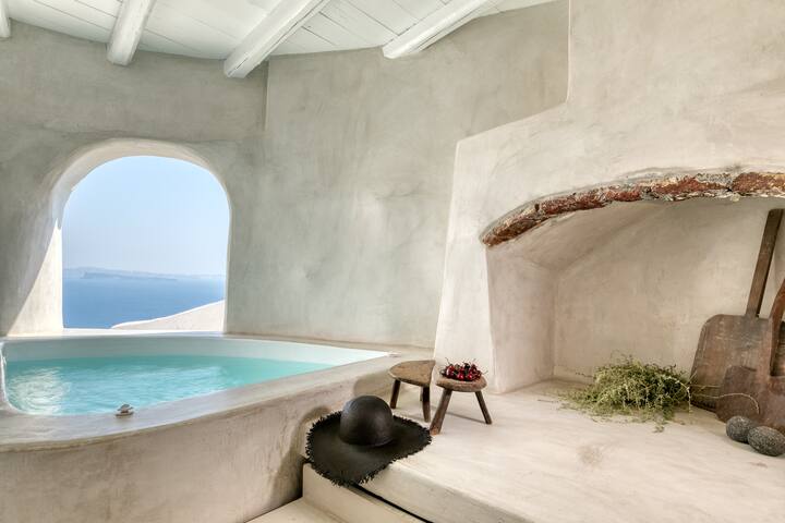 Marble Sun Villa with Hot-Tub and Caldera View gallery image 3