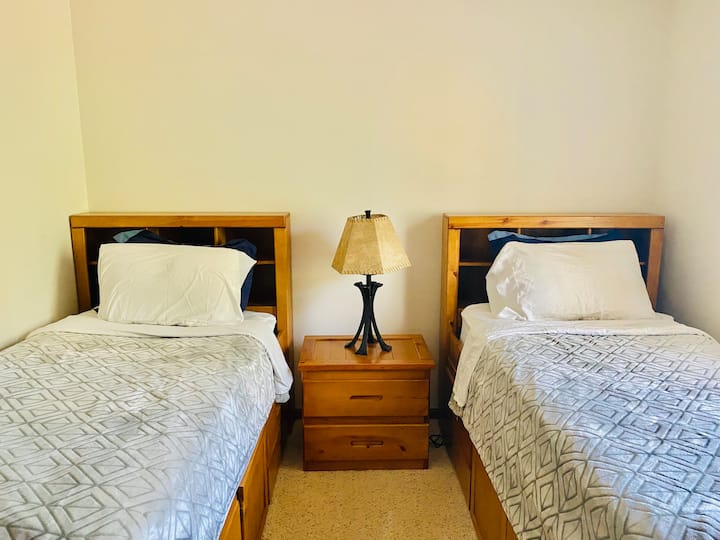 Стая с 2 отделни легла