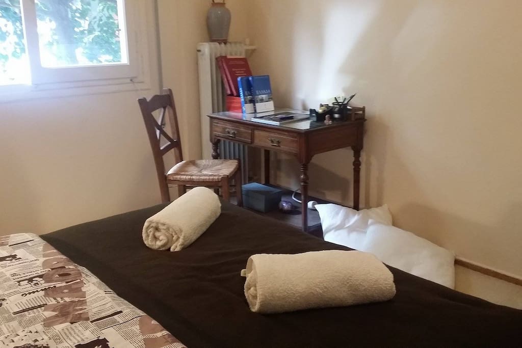 DOUBLE BEDROOM