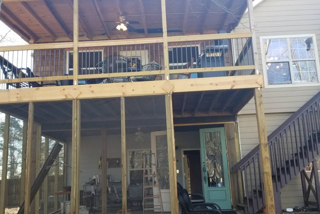 Out door patio and sitting area.