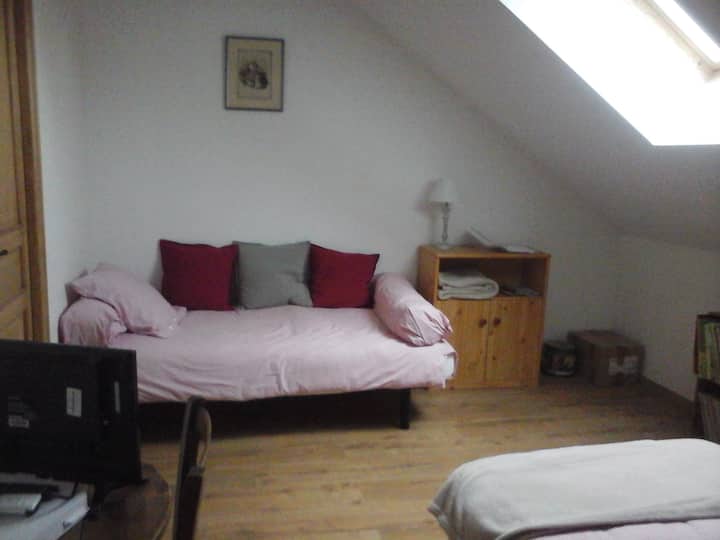 camera a 2 letti in 90 + presa CPL