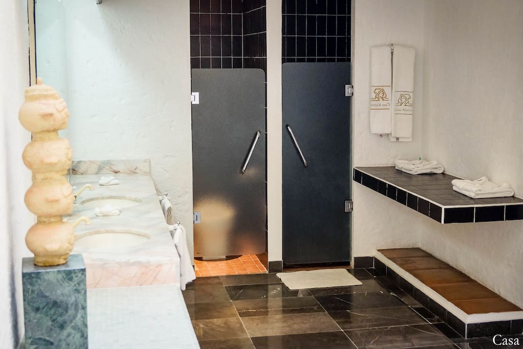 Baño moderno con bidet
Modern Bathroom with bidet
