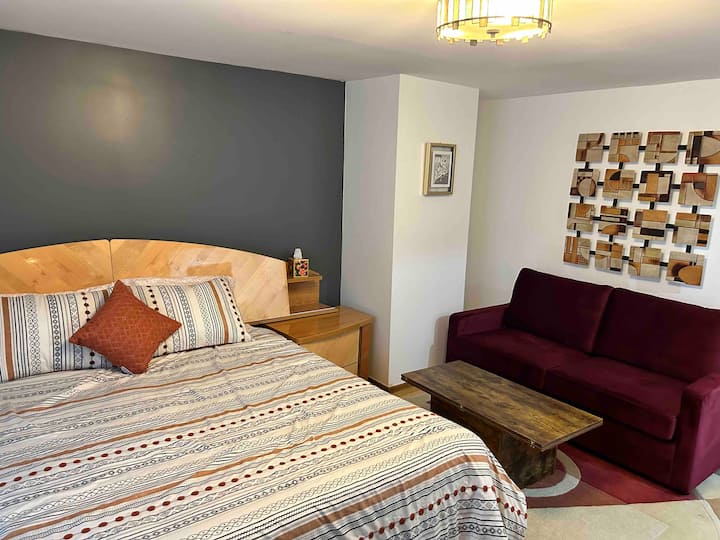 1704 B&B / Modern renovation 2w Bed and breakfasts for Rent in Eliot