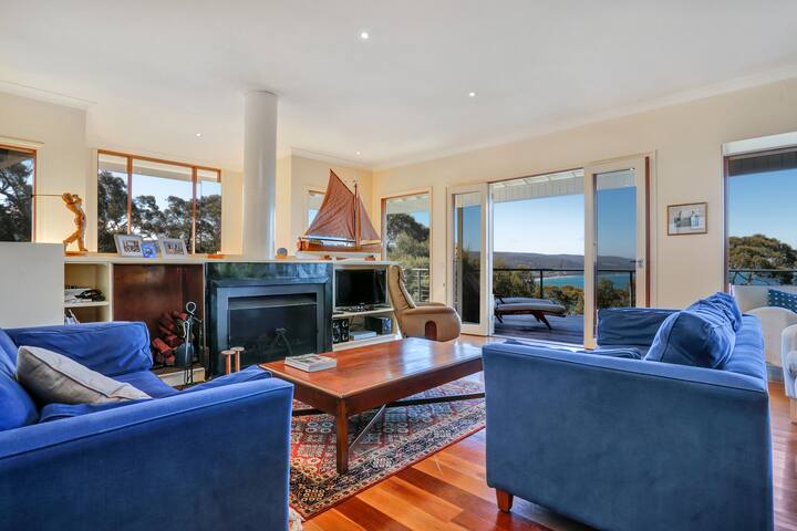 Luxury Lorne Family Home gallery image 3