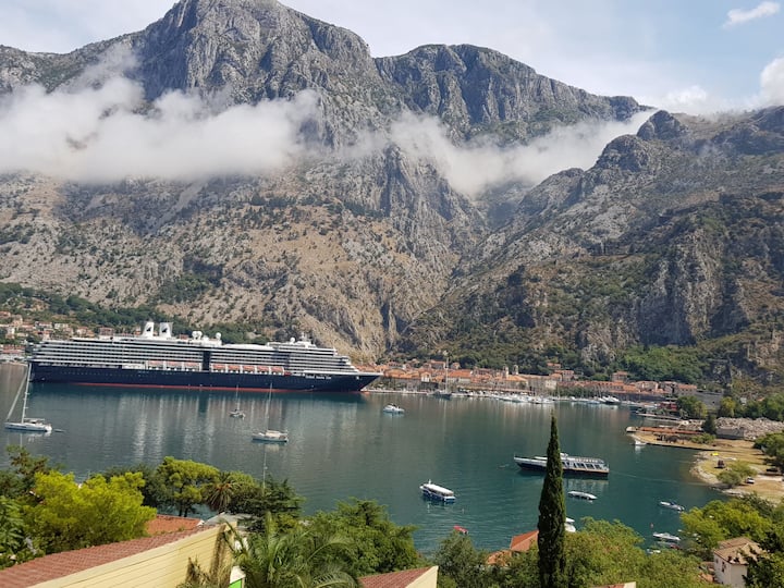 Lovely Stone House Near The Sea On Two Floors - Kotor