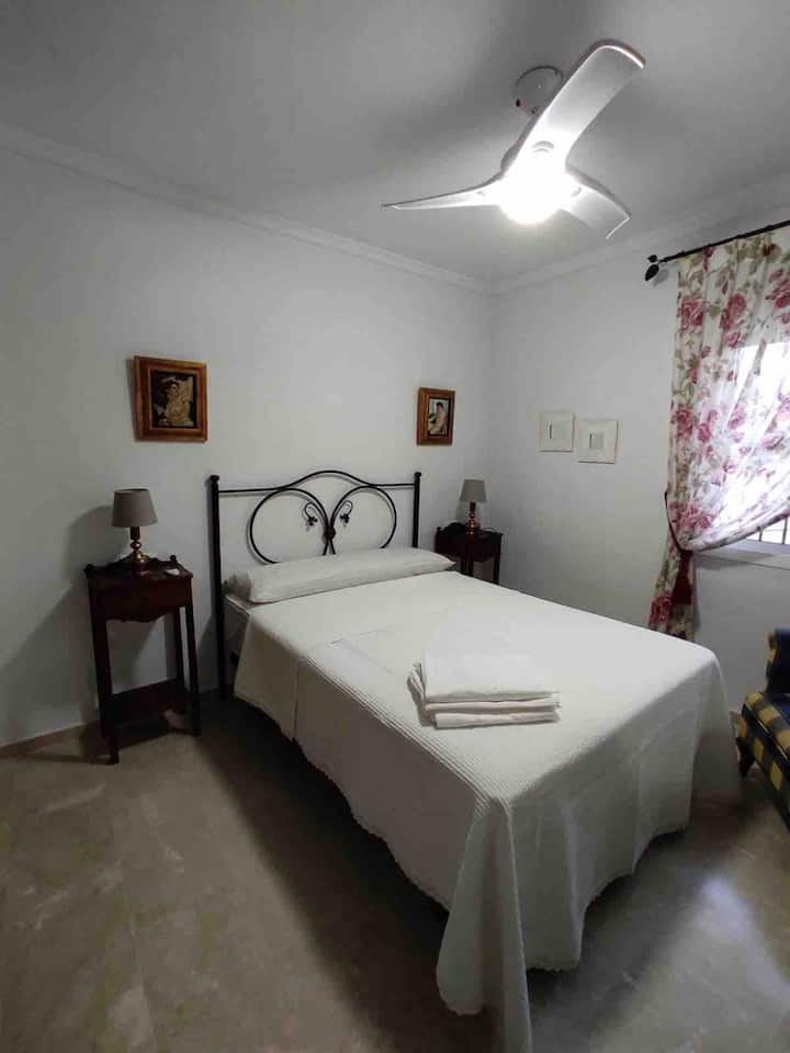 غرفة النوم 2