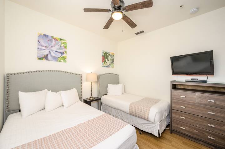 3rd bedroom has a full size bed, and twin bed, 43" Smart TV