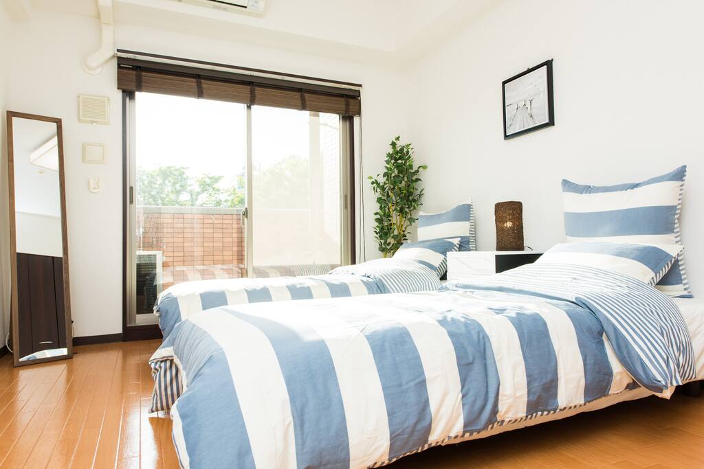 Main bedroom②