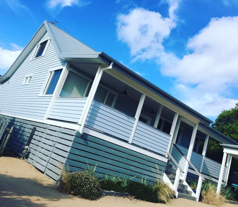 Renovated Queenslander, beach vibe