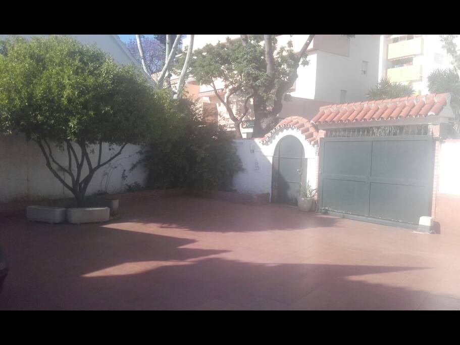 Patio/garaje delantero