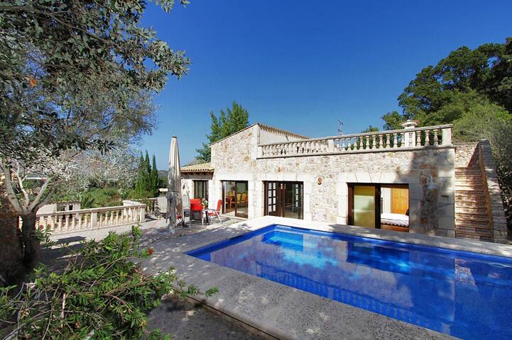 Magnificent modern villa with sauna, Pollensa gallery image 3