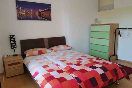 Schönes Zimmer mit Balkon Köln Sülz