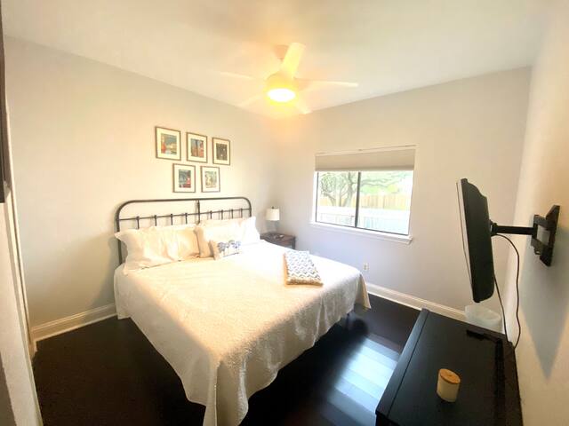 Austin FC! Domain! Walnut Creek! gallery image 5