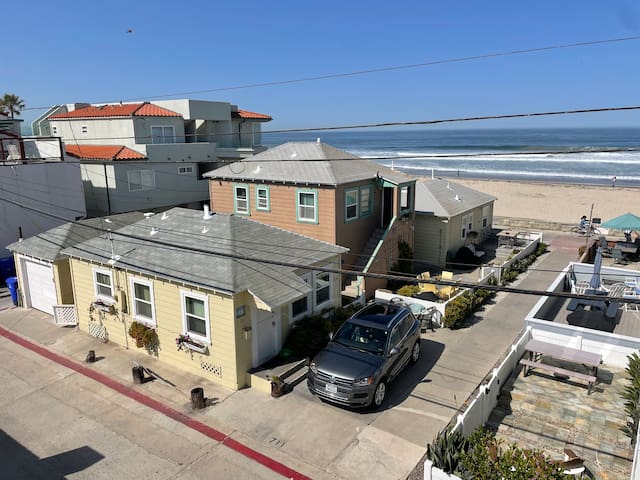 Cozy Ocean View Beach Cottages- 707-711 – Sleeps 8