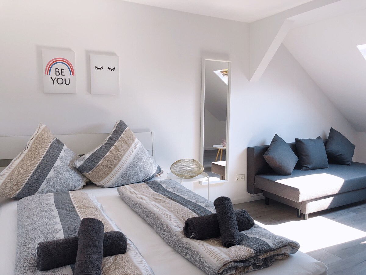Top performing Airbnb: 3 Modern & cozy apartment - entire apartment (1) in Gohlis Süd