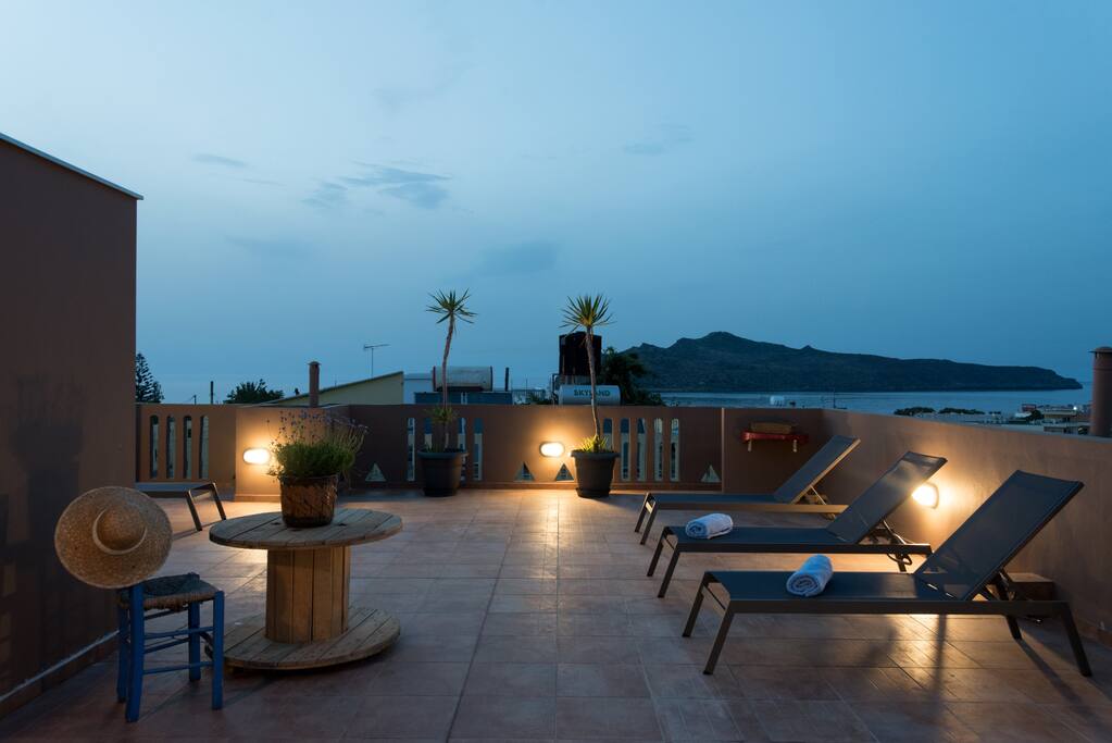 On the terasse, you can enjoy sun bathing, with the view to the island and the sea.