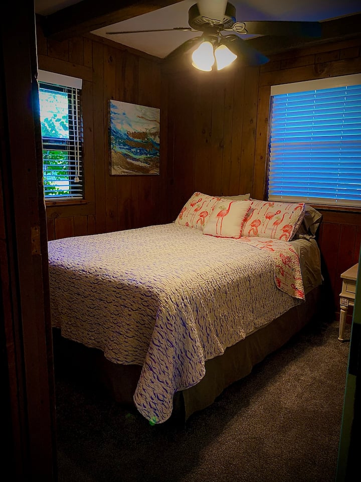 Bedroom 2 that has a queen size bed. 