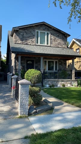 Lake Trails Toronto House