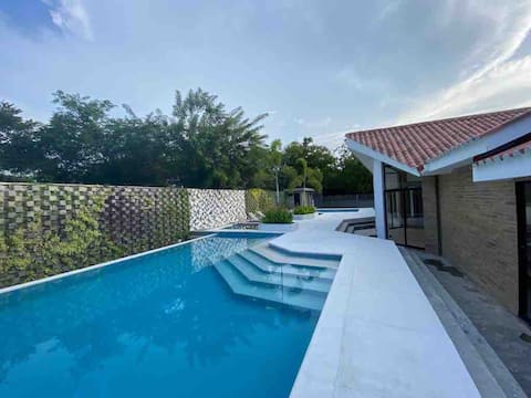 Cabaña Las Amazonas, just 35 minutes from Bquilla!