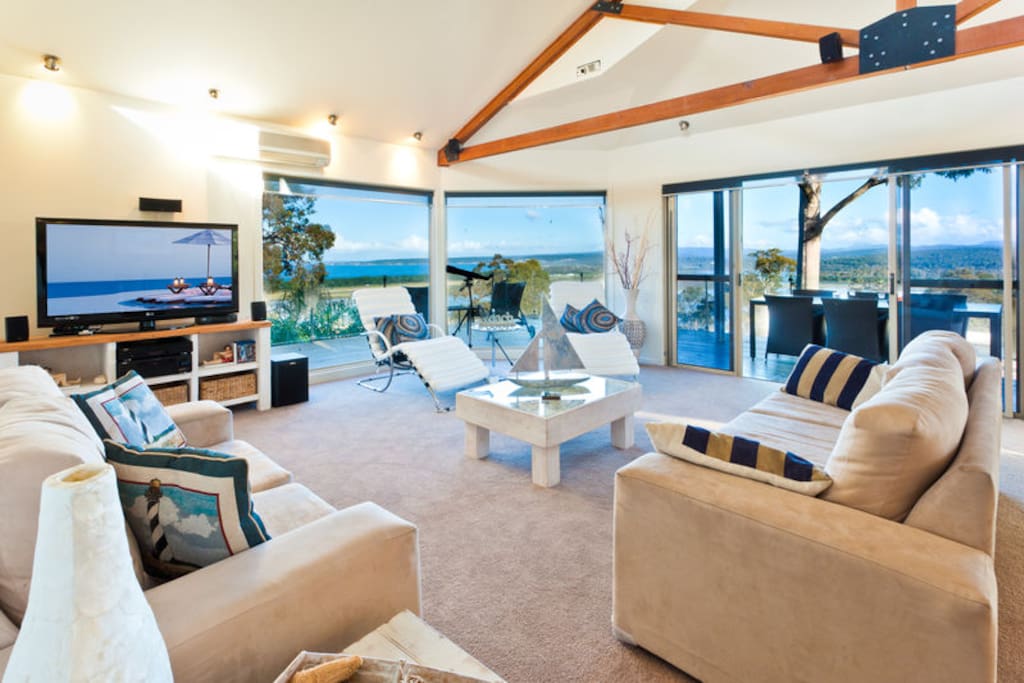 Lounge room