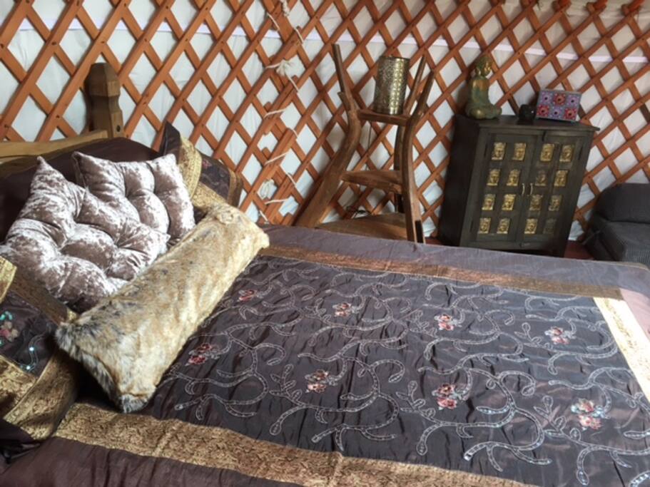 Cosy double bed