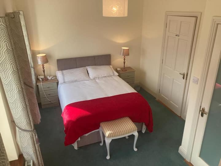 غرفة النوم الأمامية الداخلية