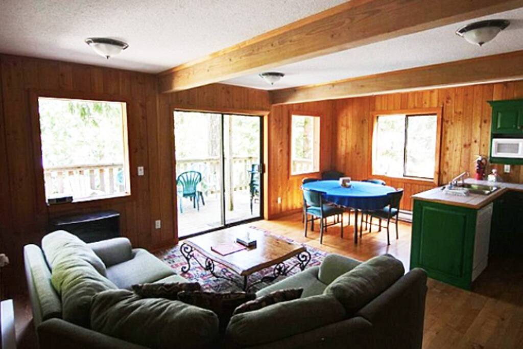 Cozy and comfortable open concept kitchen and dining area. Perfect for creating gourmet meals and gathering friends and/or family.