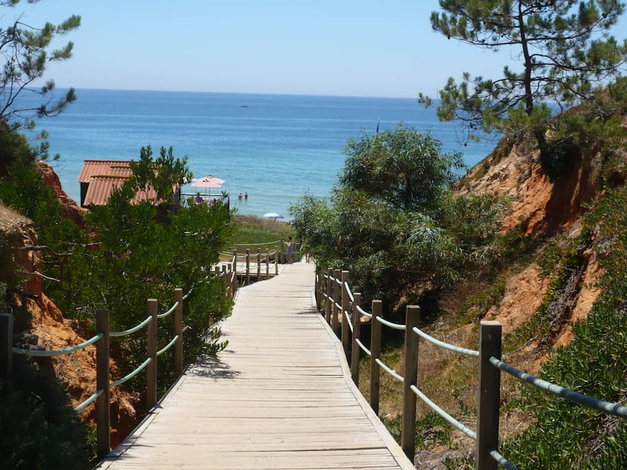 Acesso à praia da Falésia (5min do apartamento)