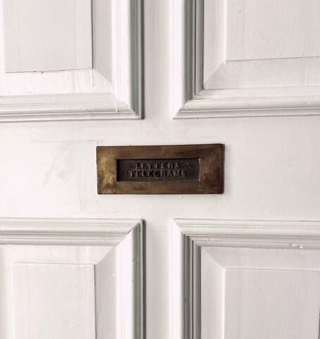 Designer Sea Point Rowhouse gallery image 4